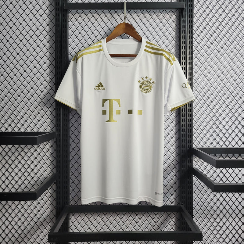 BAYERN MUNICH AWAY 22/23